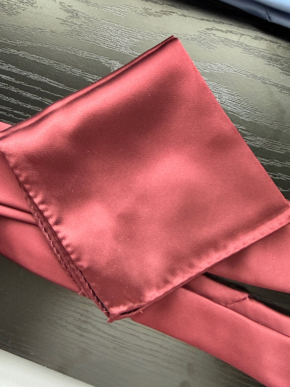 Solid Skinny Tie & Solid Pocket Square, Burgundy